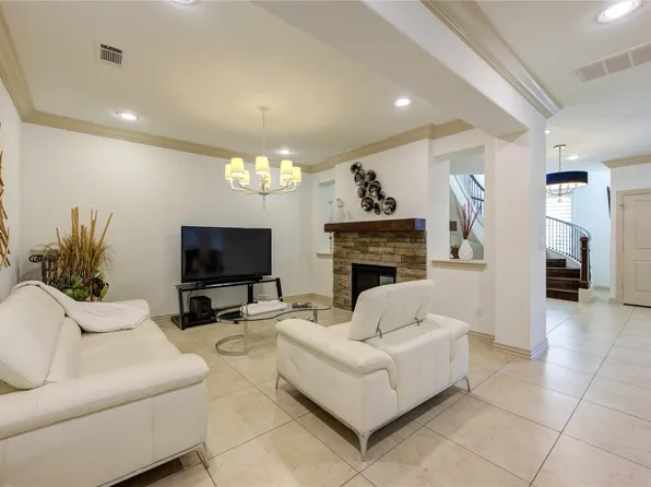 13606 Teal Bluff Ln, Houston, TX 77077