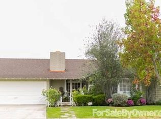 932 Mackenzie Pl, Costa Mesa, CA 92626