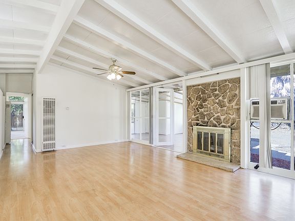 4th image of 10221 Sterling Blvd