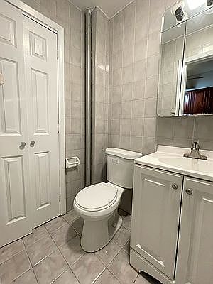 4th image of 30-13 45th St #1R