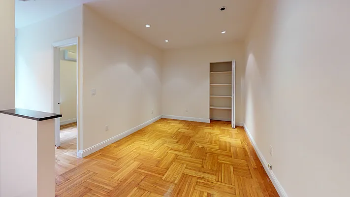 Rented by Bond New York | media 3