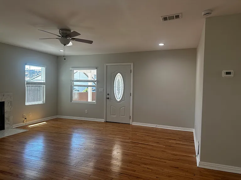 829 E Calaveras St — Photo 2