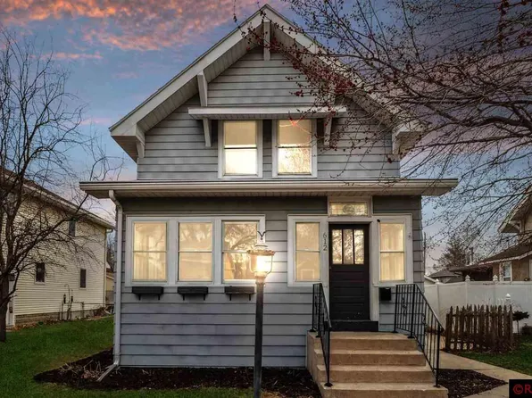 612 Range St, North Mankato, MN 56003