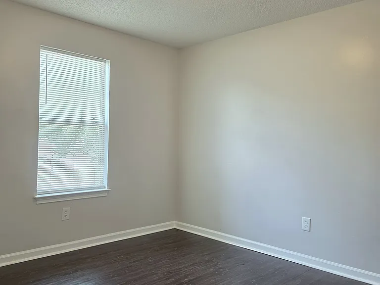 1504 Cain Ct N — Photo 14