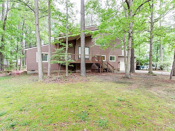 3rd image of 231 Aspen Blvd