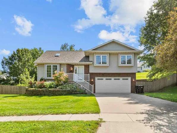 36 Chad Ct, Coralville, IA 52241