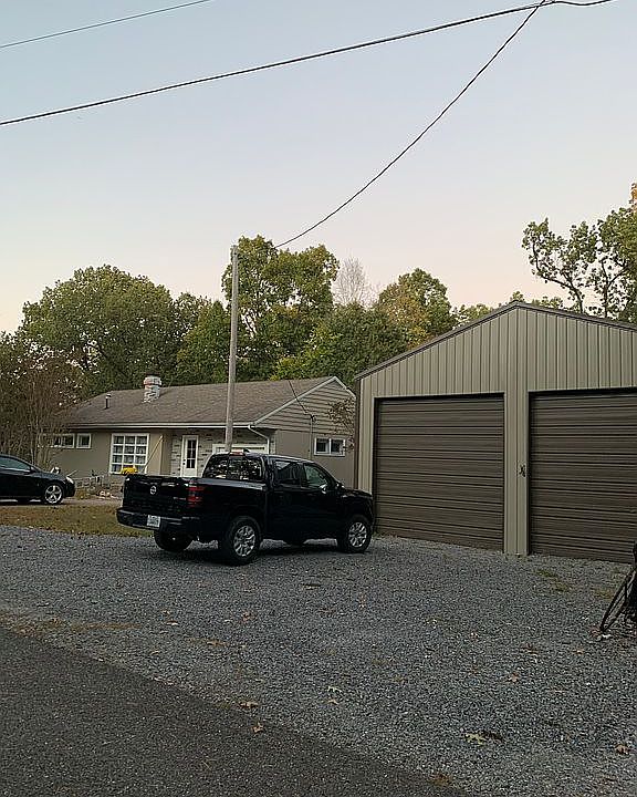1st image of 152 Seven Oaks Ln