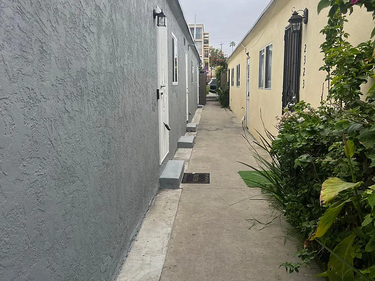2319 Grand Ave #B — Photo 16