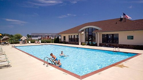 2nd image of 2054 Eastwood St