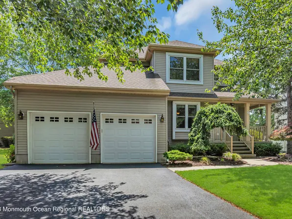 4 Janet Drive, Morganville, NJ 07751
