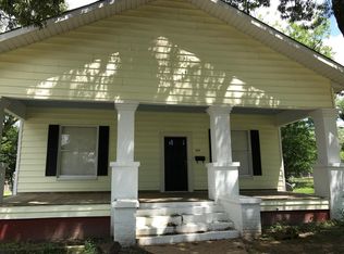 303 S Lamar St, Overton, TX 75684