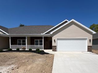 124 Chestnut Ln, Bluffton, OH 45817