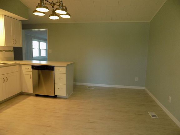 5th image of 30957 Dogwood Dr