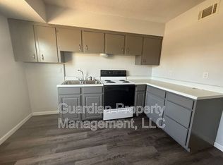 517.5 W 8th St, Maryville, MO 64468