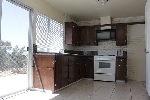 5th image of 318 Lausanne Dr