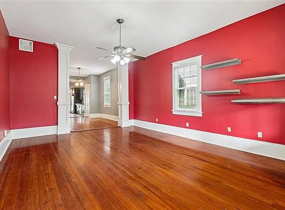 2nd image of 2814 Dumaine St