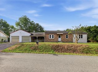1033 Walt Rd, Pennsburg, PA 18073