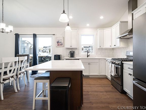 5th image of 6695 Maria Dr