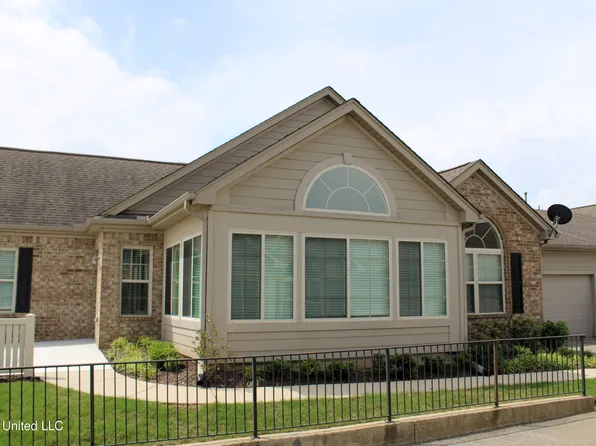 8651 Parkview Oaks Cir, Olive Branch, MS 38654