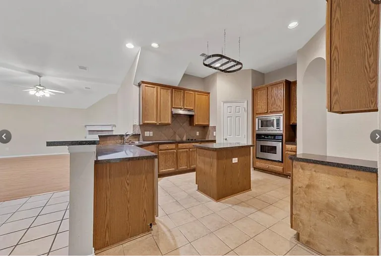 1713 Grand Canyon Way — Photo 19