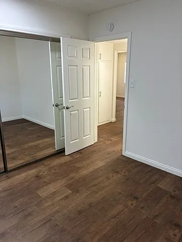 Cozy Bedroom #1 with Mirrored Closet Doors