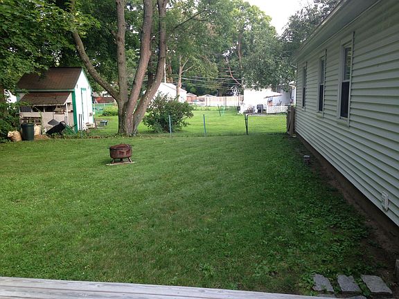 3rd image of 16 Jefferson St