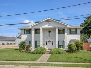 1913 Transcontinental Dr, Metairie, LA 70001
