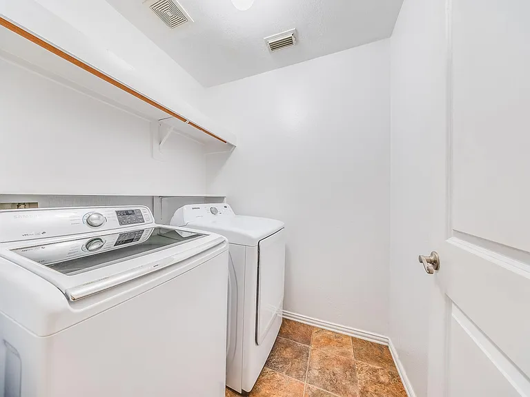16130 Coleburn Dr — Photo 26