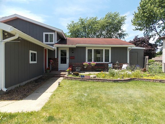 3rd image of 16736 Laramie Ave