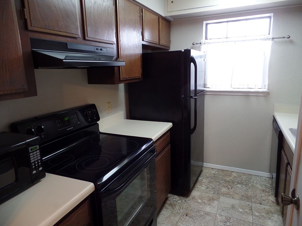 2nd image of 6524 S Memorial Dr