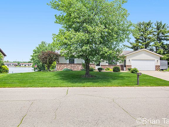 2nd image of 2995 Bluewater Ln SW