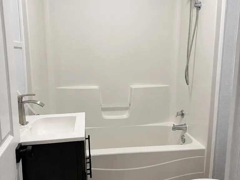 2385 Poplar St — Photo 10
