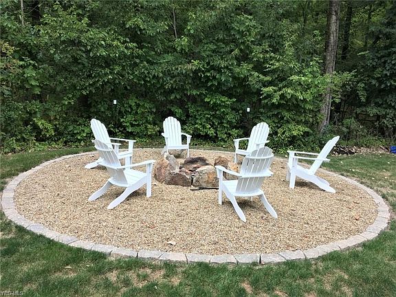 4th image of 362 Greenview Ct