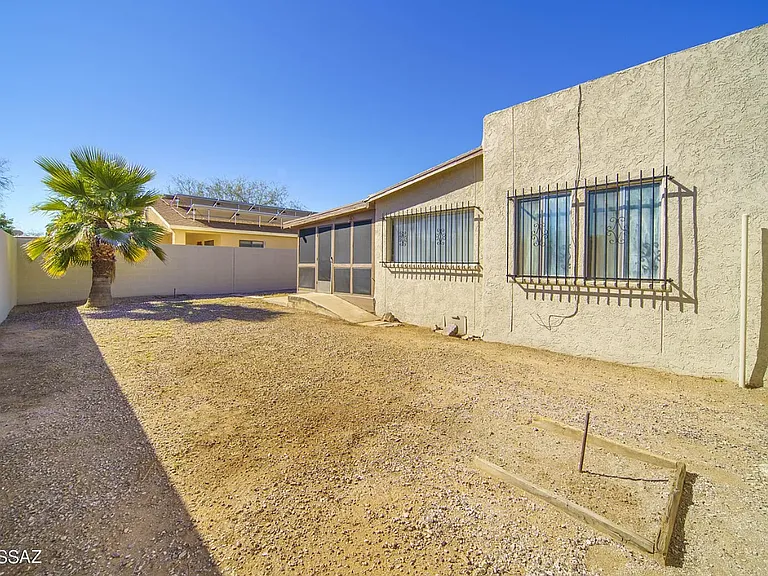 3438 E Lee St — Photo 34