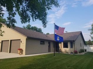 1017 Main St, Bottineau, ND 58318