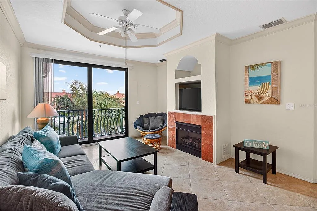 3 bed, 2.0 bath, 1453 sqft, $3,100 — Photo 4
