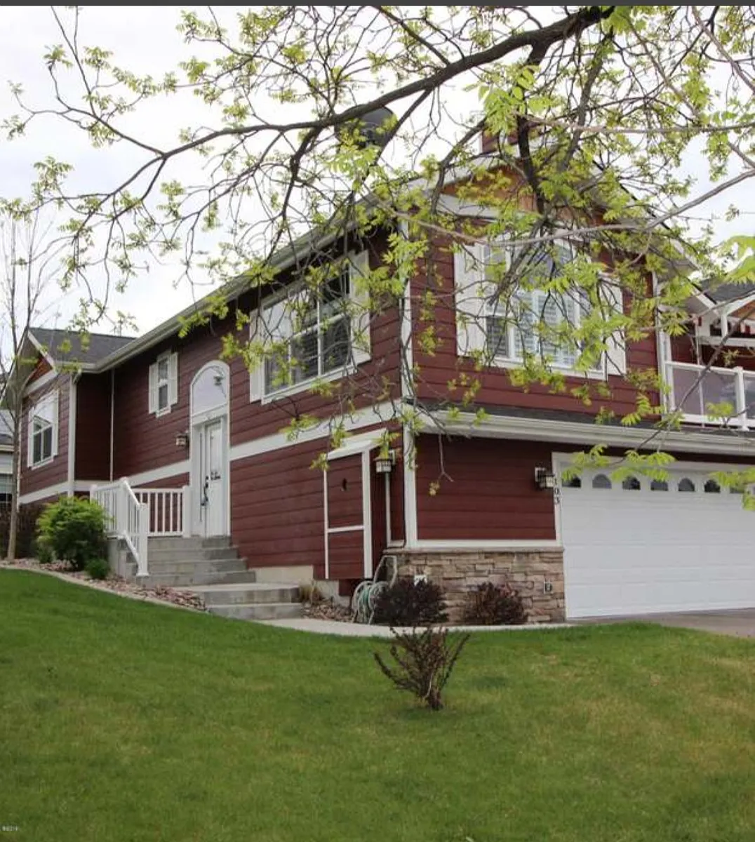 Building Photo - 103 Golden Bear Dr