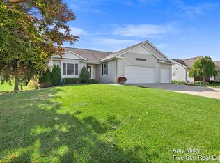 2470 Willow Creek Ct, Jenison, MI 49428