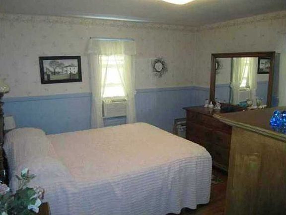 4th image of 9 Atlantic Ave