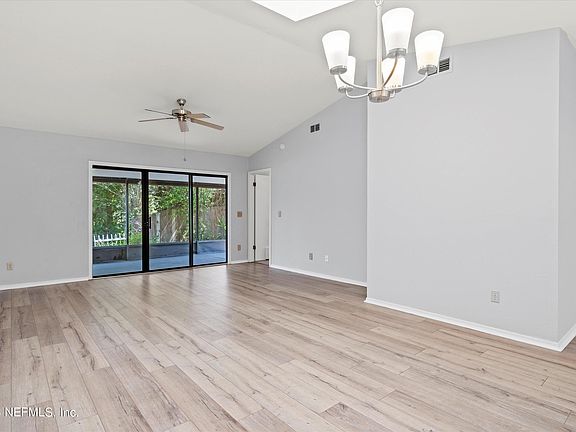 3rd image of 10765 Ironstone Dr S