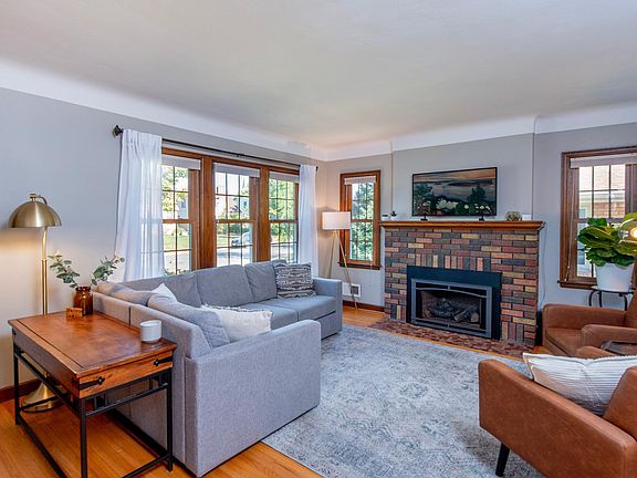 4th image of 1616 Pinehurst Ave