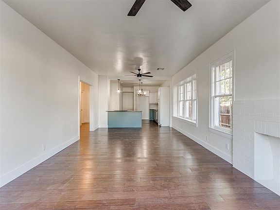 4th image of 920 N Broadway Ave