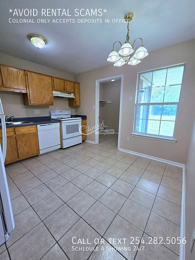 2 bed, 1.0 bath, 875 sqft, $895 — Photo 3
