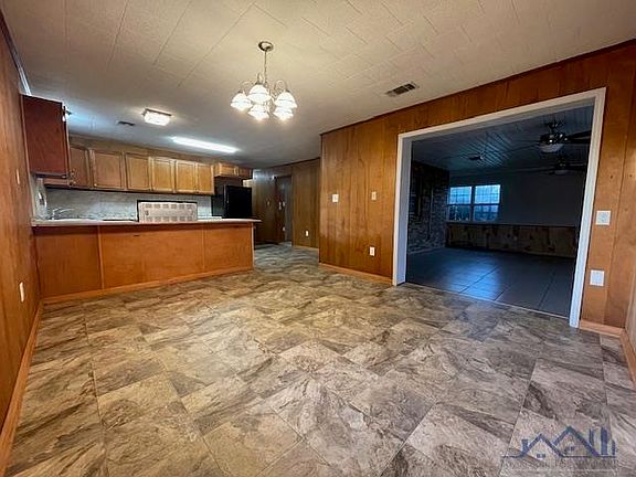 5th image of 9196 Park Ave