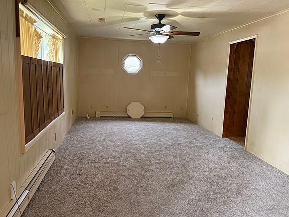 3rd image of 24 W Sloan St