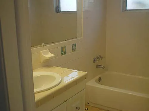 7304 Brentwood Dr — Photo 12