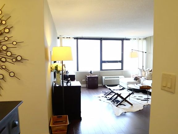 2nd image of 1215 S Michigan Ave #2511