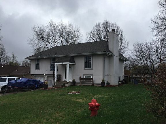 3rd image of 406 SW Richwood Ln