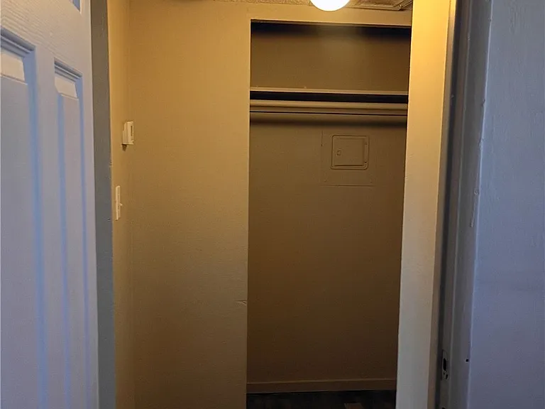 2100 Sunrise Ave #9 — Photo 11