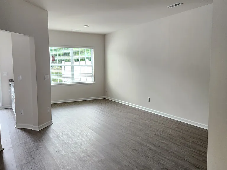 5634 Carrington Ct — Photo 12